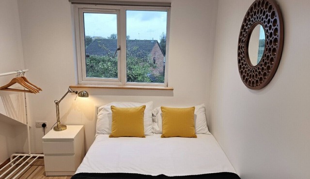 Modern 4BR Cambridge House w/Parking for 9 guests