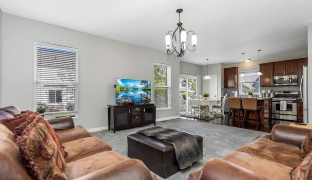 Modern 4BR Columbus Home – Near Airport & Easton