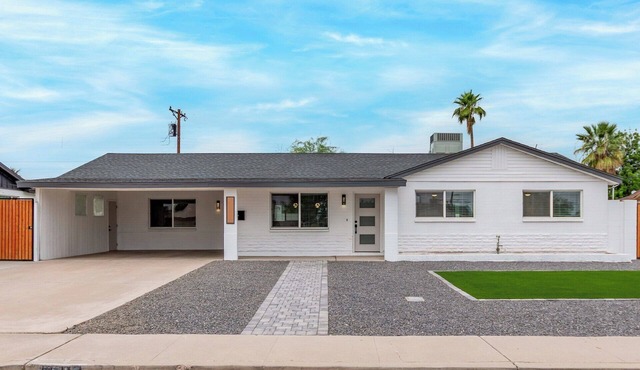 Modern 4BR Home Pool South Scottsdale