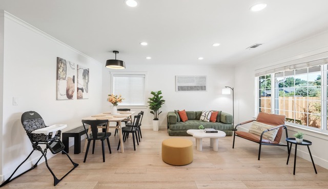 Modern 4BR House w/BBQ, AC & Games, Close to Techs next to Palo Alto, Stanford