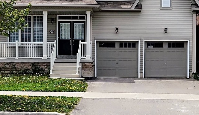 Modern 4BR Household with 4 baths. Sleep 10