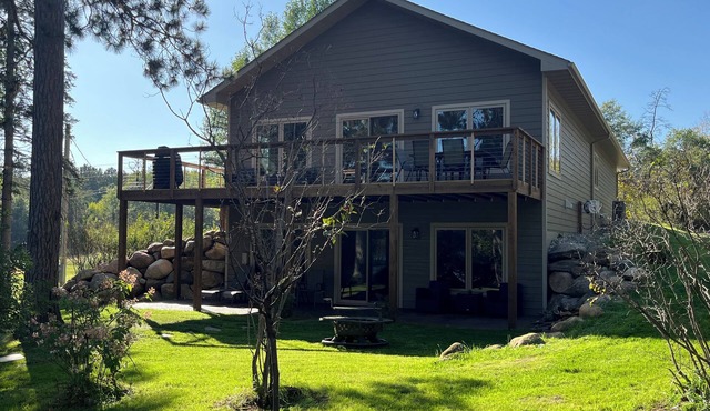 Modern 4BR Long Lake Home: Private Sauna, Heated Garage & Dock