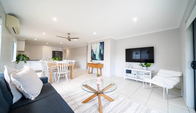 Modern 4BR Retreat | Space & Comfort for All