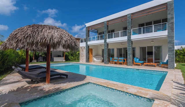 Modern 4BR Villa with Pool In Sosua