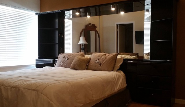 MODERN 5 BEDROOM 3 FULL BATH