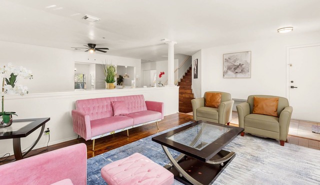 Modern 5 Bedrooms in SA Chef Kitchen, Game Lounge