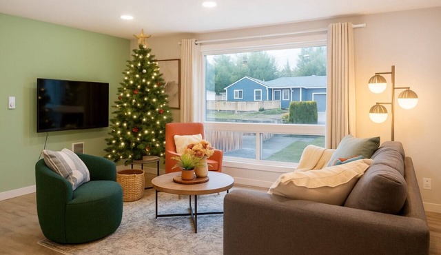 Modern 5BR 3BA Remodeled Home with BBQ Backyard