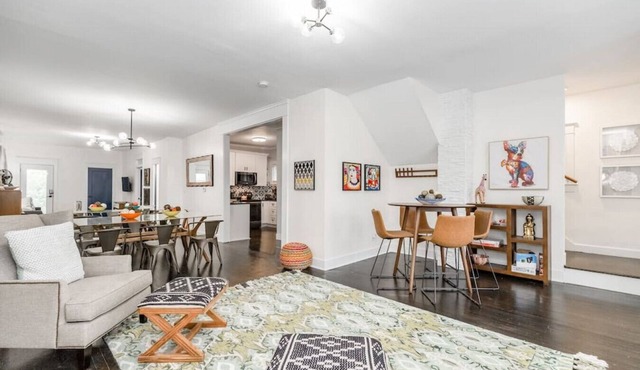 Modern 5BR/5BA | Close to Art museum | Plaza