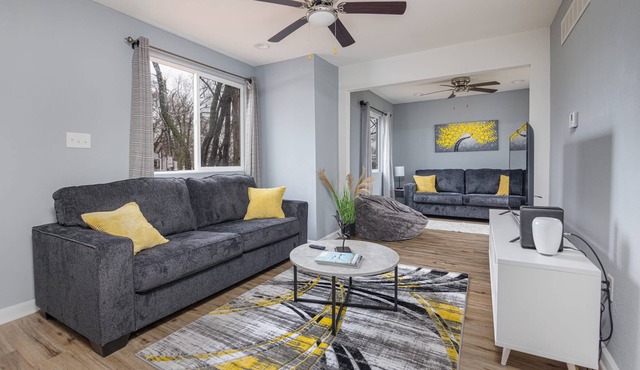 Modern 5BR home, Ping Pong & wifi