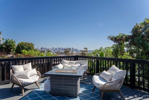 Modern 5BR Oasis - City Views Gym & Gated Parking