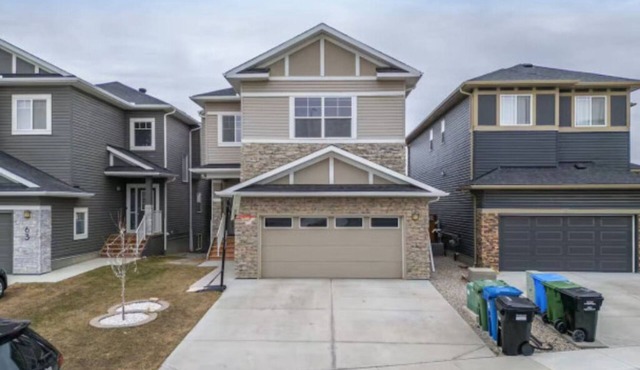 Modern 5BR Sherwood NW Calgary Sleeps 10+