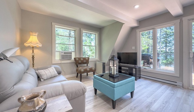 Modern A-Frame Cabin - "The Oyster Inn"