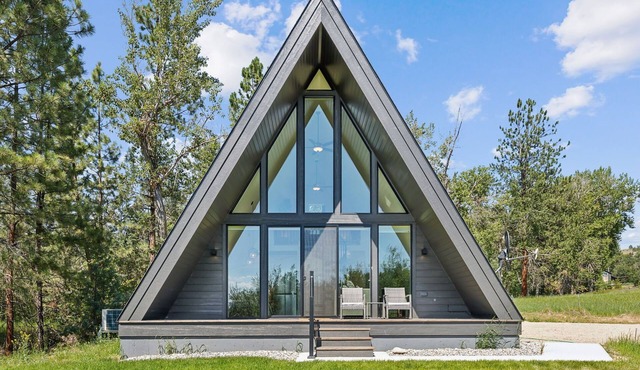 Modern A-frame in the heart of the Bitterroot Valley!
