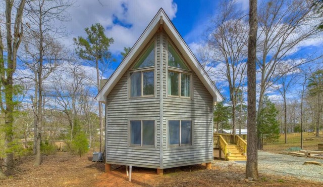 ✰ Modern A-Frame Lake House ✰ 4BR | Rent Jet Skis!