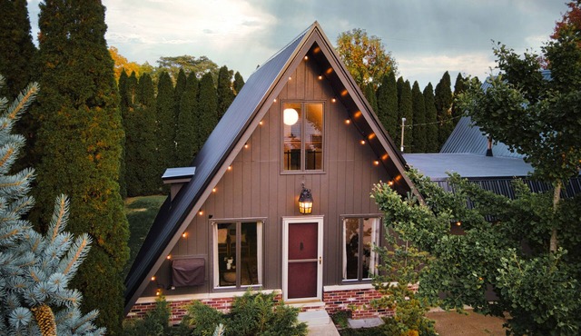 Modern A-Frame Near Frankenmuth & Bay City