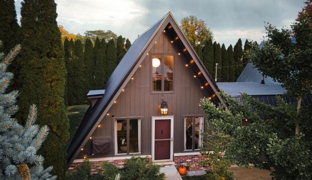 Modern A-Frame with Hot Tub