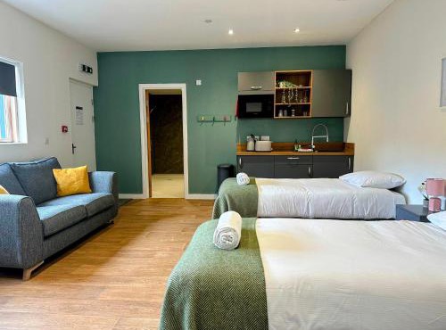 Modern Accessible Apartment with Interconnecting Room