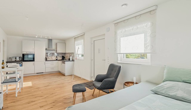 Modern accommodations with private parking, a view of the countryside, and fiber-optic internet in Schorndorf