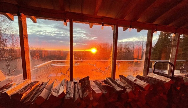 Modern Adirondack 2br cabin on 58 private acres