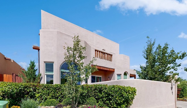 Modern Adobe Home w/ Mountain-View Balcony, Short Drive Downtown