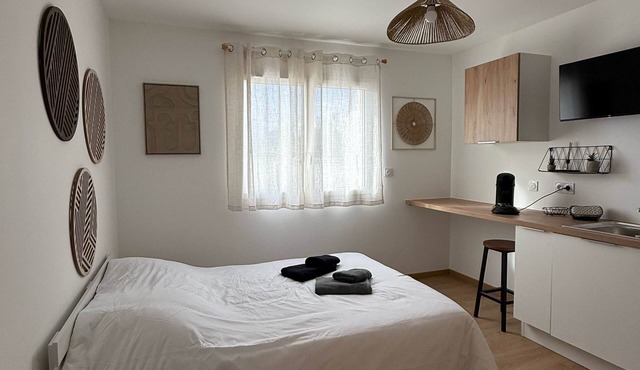 Modern air-conditioned studio - 20 min Bordeaux