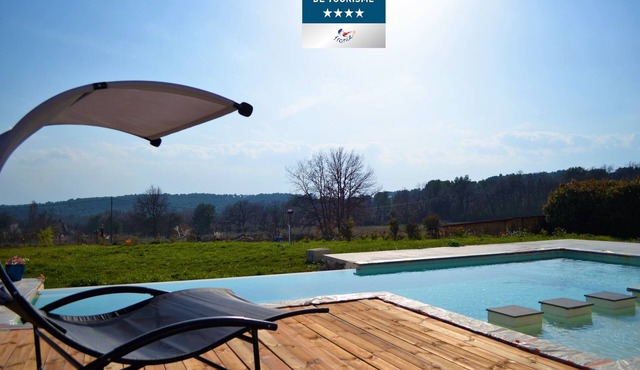 Modern air-conditioned villa, rated 4 stars+large heated swimming pool+beach volleyball court