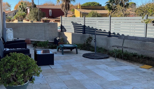 Modern air-conditioned house close to the sea, streetcar, exhibition park and MONTPELLIERfor 6