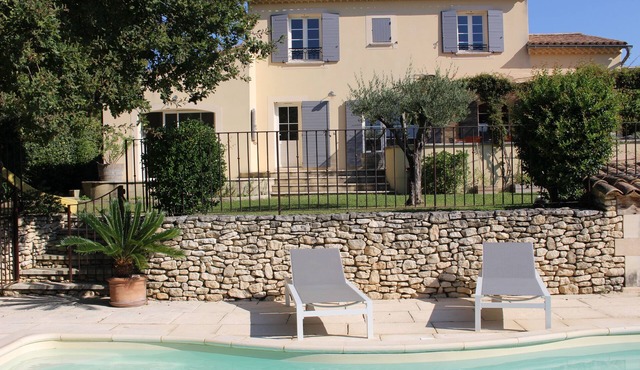 Modern air-conditioned house with secure swimming pool in Drôme provençale