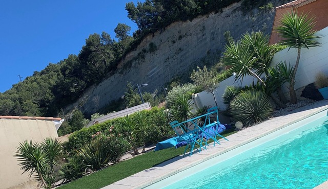 Modern air-conditioned villa in a quiet location with swimming pool between Cassis and La Ciotat