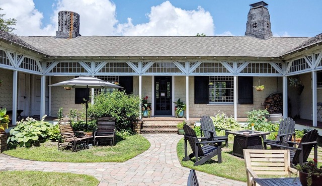 Modern Americana Cottage with Vintage Vibe - Riverview & Beach 1.5m