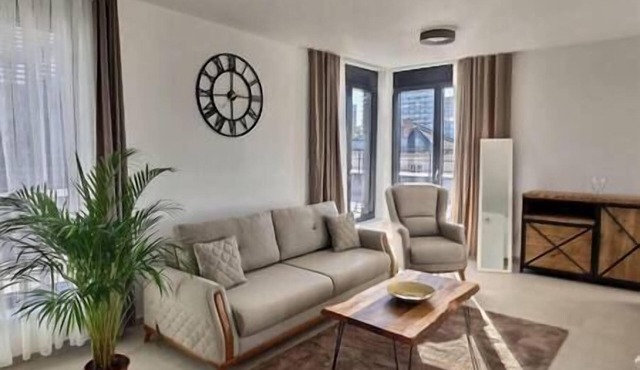 Modern and bright penthouse 3 minutes from Basel-Center