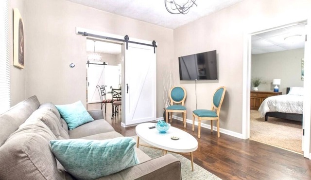 Modern and comfy home five minutes from downtown