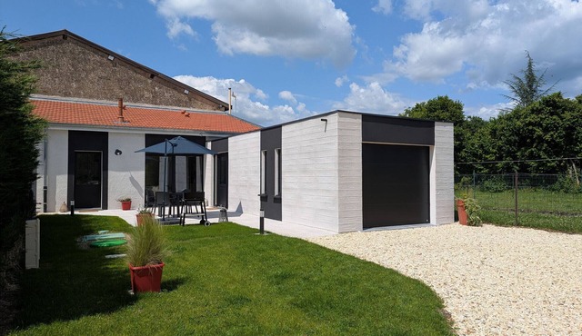 Modern and Cozy Lodge for 4 in Milly-sur-Bradon