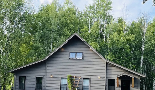 Modern and cozy cottage with direct access to miles of trail riding