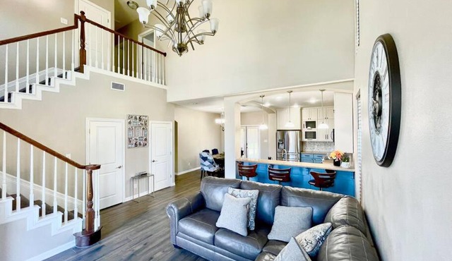 Modern and cozy house best location