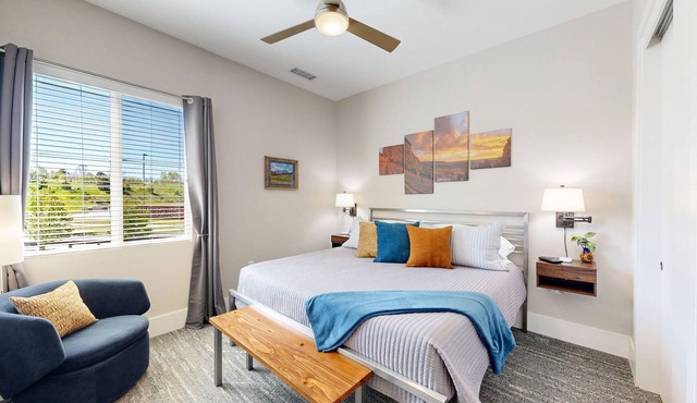 Modern and Cozy ~ Near Red Rocks, Downtown, Hiking, CSM campus