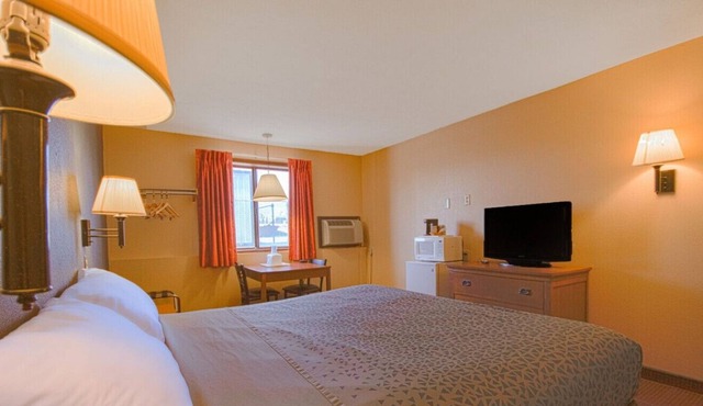 Modern and Homely Retreat for a Comfy Stay
