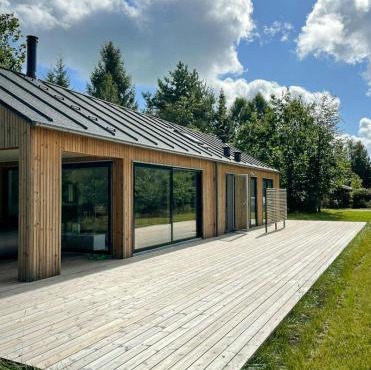 Modern And Idyllic Holiday Home With Forest Views