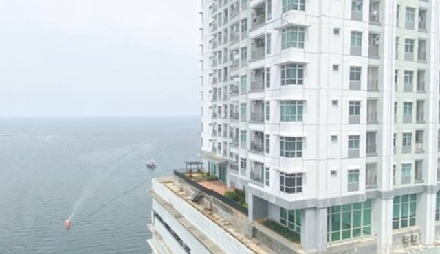 Modern And Large 2Br Green Bay Pluit Apartment Facing Spectacular Sea View