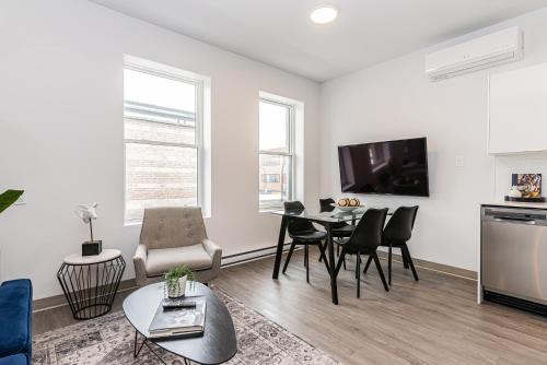 Modern and New Studio in the Heart of the City by Den Stays