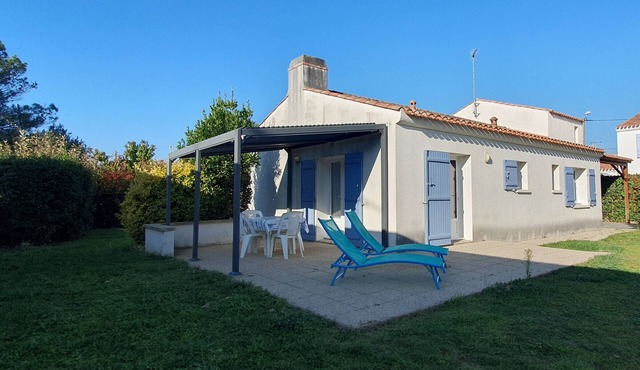 Modern and quiet house, 6 people, 400m from center