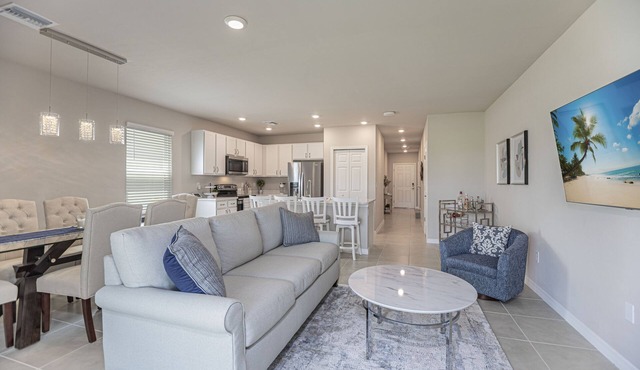 Modern and Spacious 3 bedroom Townhome