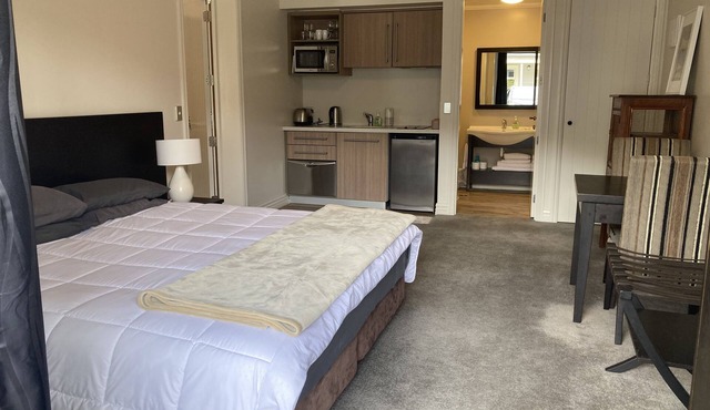 Modern and spacious studio apartment in the beautiful Cardrona Valley