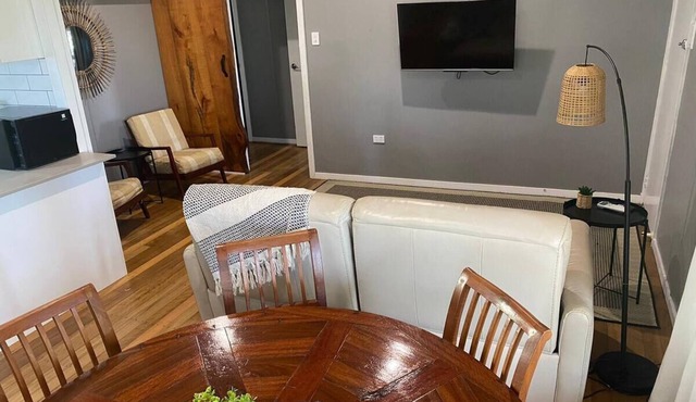 Modern and Stylish 3Bed 2Bath home Townsville