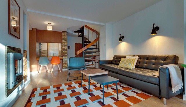 Modern and Stylish Townhouse in City Centre | Pass the Keys