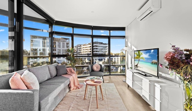 Modern Apartment with Piano – Sleeps 5, Olympic Park