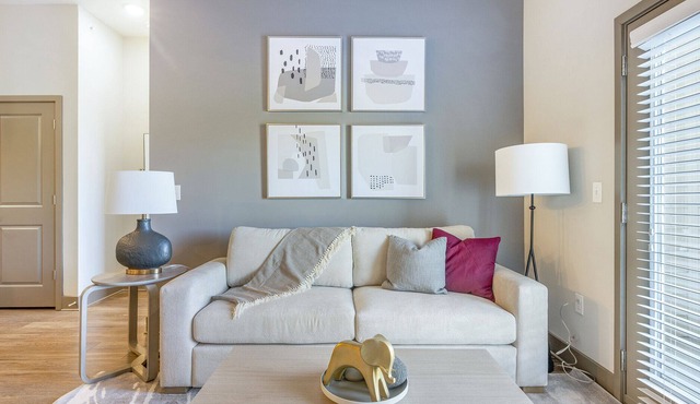 Modern Apartment in Prime Location (ID9024X45)