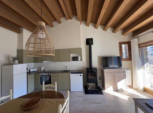 Modern Apartament amb vistes a la muntanya
