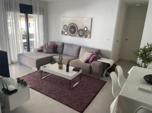 Modern apartment 250m from the sea with parking space behind gate