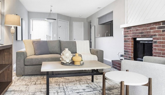 Modern Apartment in Prime Location (ID7412X03)